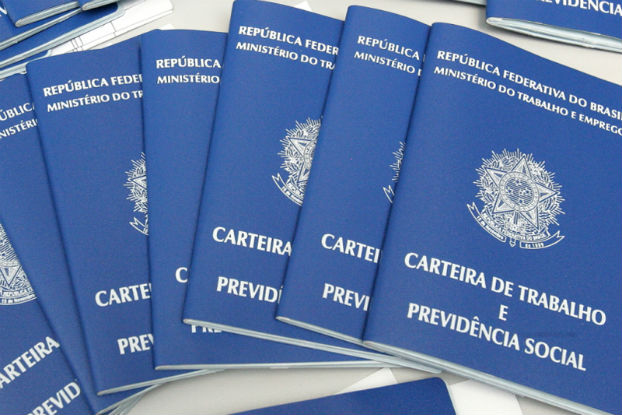 Saldo de empregos formais no comércio varejista segue negativo em março Saldo de empregos formais no comércio varejista segue negativo em março