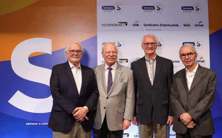 Luiz Francisco Salgado, diretor regional do Senac-SP; Luiz Galina, diretor do Sesc-SP; Dall'Acqua e Antônio Borges, superintendente da FecomercioSP