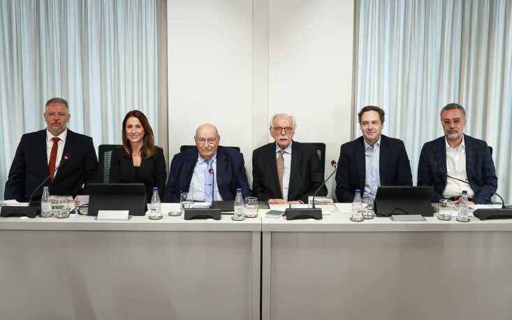 Integrantes do primeiro painel de debate sobre os temas Constituição e liberdade (Imagem: Edilson Dias) Integrantes do primeiro painel de debate sobre os temas Constituição e liberdade (Imagem: Edilson Dias)