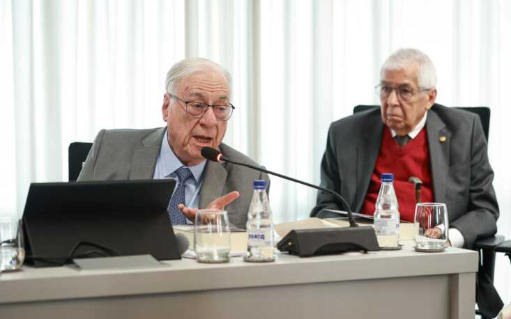 À direita do Professor Ferreira Filho, Almir Pazzianotto, ex-ministro do Trabalho (Imagem: Edilson Dias) À direita do Professor Ferreira Filho, Almir Pazzianotto, ex-ministro do Trabalho (Imagem: Edilson Dias)