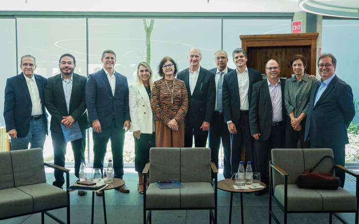 Intelig&ecirc;ncia Artificial e trabalho: livro in&eacute;dito discute os desafios da regula&ccedil;&atilde;o