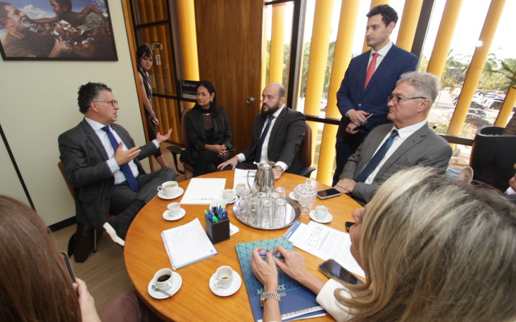 A comitiva tamb&eacute;m participou de reuni&atilde;o com o deputado Alencar Santana (PT/SP), presidente da Comiss&atilde;o Especial da PEC 6x1
