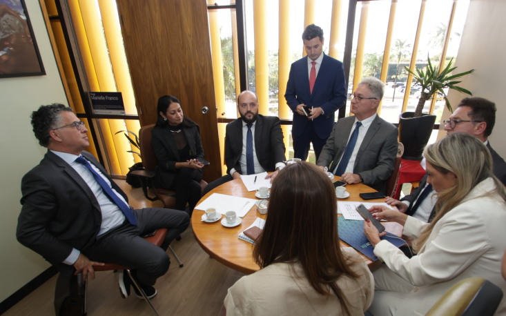 FecomercioSP refor&ccedil;a defesa da negocia&ccedil;&atilde;o coletiva em reuni&atilde;o com presidente da Comiss&atilde;o Especial da PEC 6x1