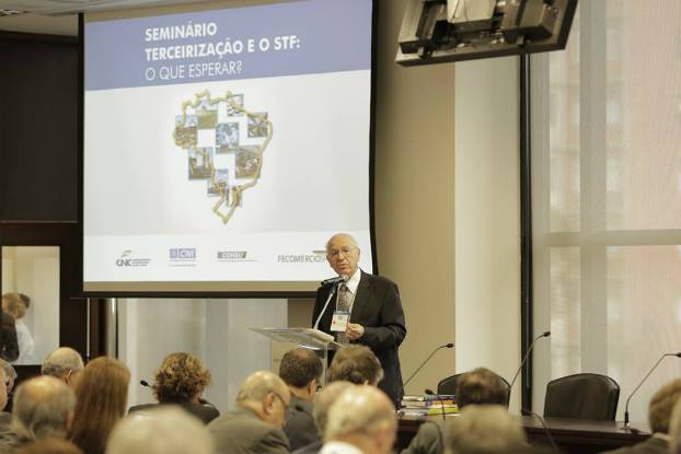Terceirização gera emprego e melhora competitividade, avaliam especialistas Terceirização gera emprego e melhora competitividade, avaliam especialistas