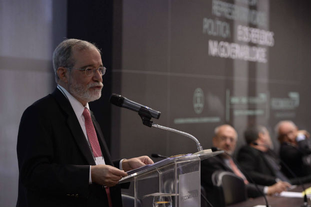 Medidas pontuais podem melhorar sistema político brasileiro, comenta Everardo Maciel Medidas pontuais podem melhorar sistema político brasileiro, comenta Everardo Maciel