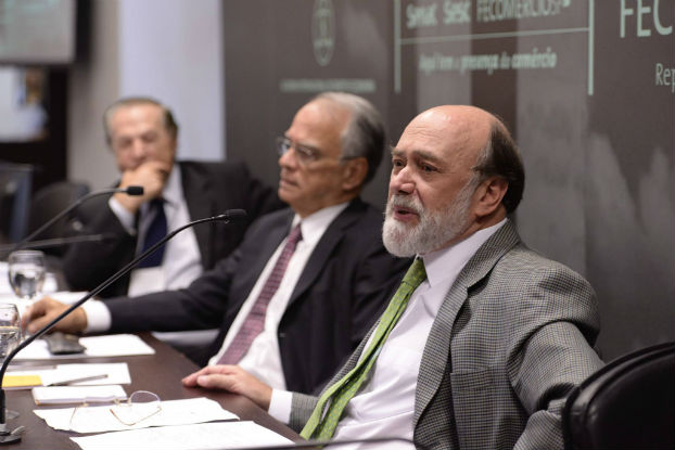 Especialistas discutem pluralismo partidário no cenário político brasileiro Especialistas discutem pluralismo partidário no cenário político brasileiro
