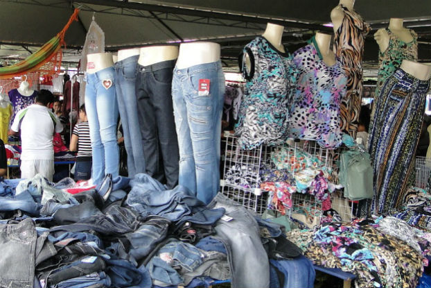 FecomercioSP aponta irregularidades e pede fim das feiras itinerantes FecomercioSP aponta irregularidades e pede fim das feiras itinerantes