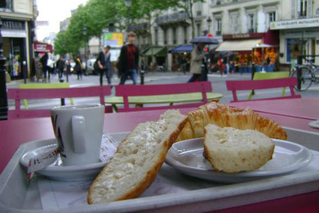 Paulistano paga mais por café da manhã fora de casa Paulistano paga mais por café da manhã fora de casa