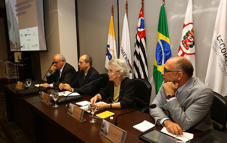 Discussões no painel A Justiça Eleitoral como jurisdição federal e o papel do Juiz Federal  - Foto: Fernando Nunes