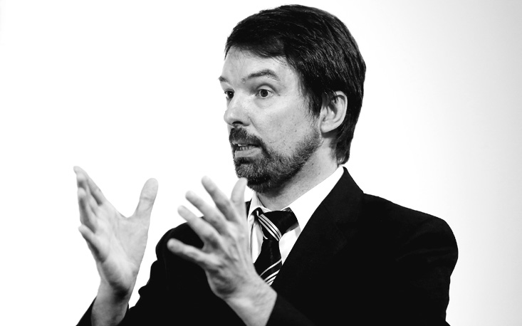 “Tese do golpe é antidemocrática”, diz cientista político Fernando Schüler “Tese do golpe é antidemocrática”, diz cientista político Fernando Schüler