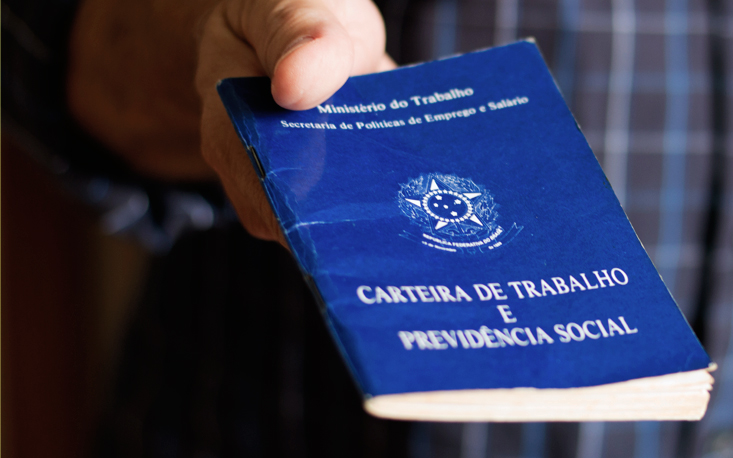 Setor de serviços paulista cria 3.823 empregos com carteira assinada em maio, o quarto saldo mensal positivo consecutivo, aponta FecomercioSP Setor de serviços paulista cria 3.823 empregos com carteira assinada em maio, o quarto saldo mensal positivo consecutivo, aponta FecomercioSP