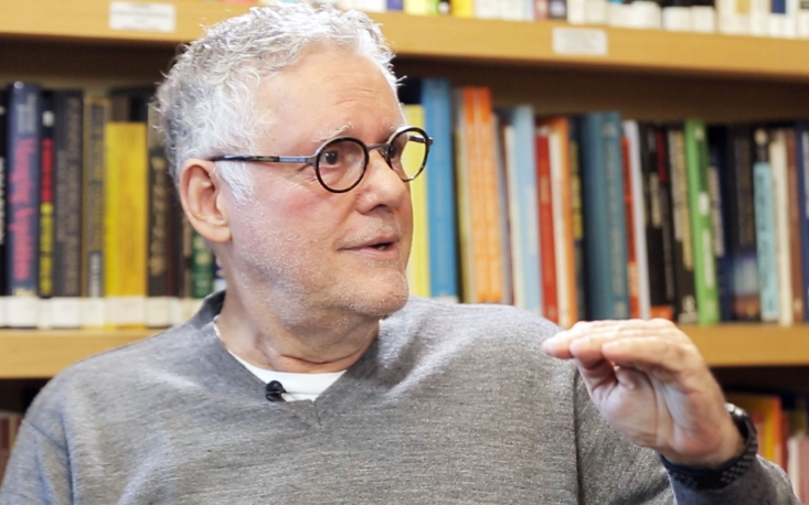 “Temos de tirar os candidatos da zona de conforto que o marketing criou para eles”, diz Sérgio Abranches “Temos de tirar os candidatos da zona de conforto que o marketing criou para eles”, diz Sérgio Abranches