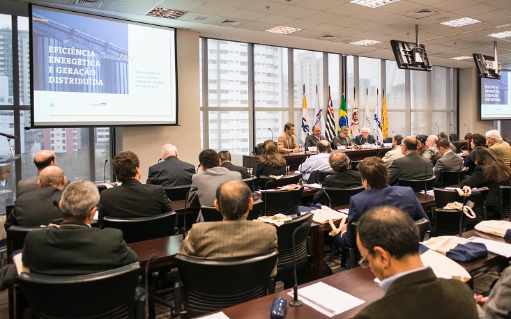 Evento na FecomercioSP debate o uso de energia sustentável nas empresas