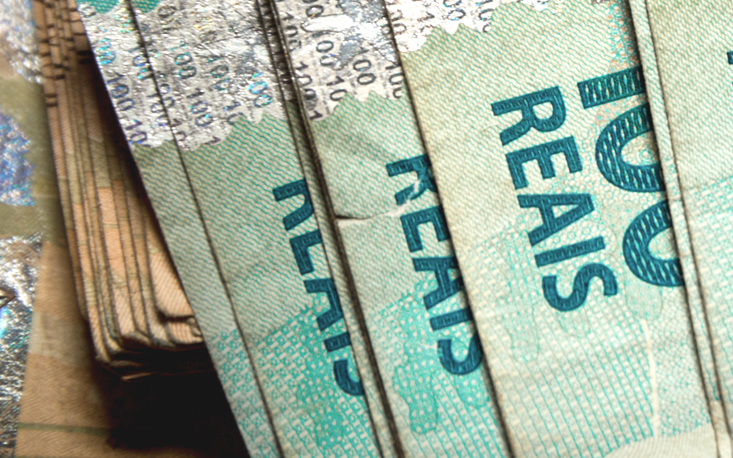 Fim da recessão se confirma e PIB brasileiro deve encerrar o ano com crescimento de até 1%, aponta FecomercioSP Fim da recessão se confirma e PIB brasileiro deve encerrar o ano com crescimento de até 1%, aponta FecomercioSP
