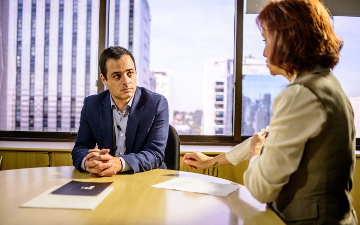 “A tecnologia democratiza a relação entre cidadão e governo e entre consumidor e empresa”, diz Rodrigo Kede “A tecnologia democratiza a relação entre cidadão e governo e entre consumidor e empresa”, diz Rodrigo Kede