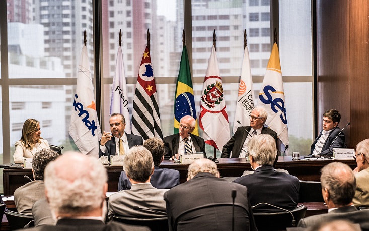 Secretário do governo esclarece Programa Verde e Amarelo e autorização para o trabalho aos domingos na FecomercioSP