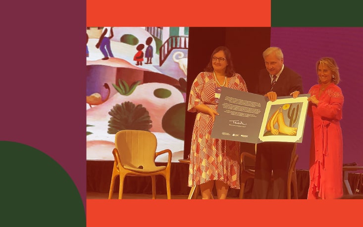 Mariana Aldrigui recebe o prêmio Tarsila do Amaral