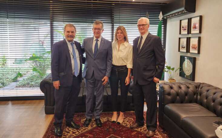 Conversa sobre a Reforma com o senador Laércio Oliveira (PP/SE) (segundo da esquerda para a direita) Conversa sobre a Reforma com o senador Laércio Oliveira (PP/SE) (segundo da esquerda para a direita)