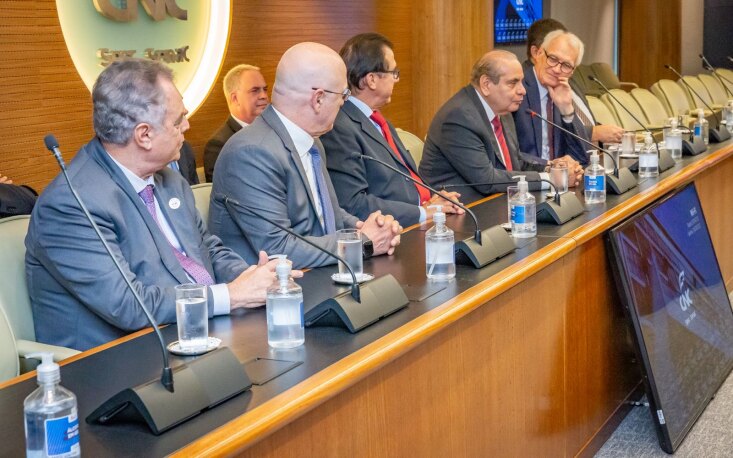 Trabalho aos domingos e feriados: CNC e FecomercioSP se reúnem com o ministro do Trabalho e Emprego para debate