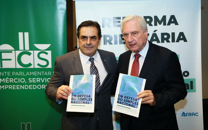 Deputado Domingos Sávio (PL/MG) e Alfredo Cotait Neto, presidente da CACB. Foto: Tauan Alencar Deputado Domingos Sávio (PL/MG) e Alfredo Cotait Neto, presidente da CACB. Foto: Tauan Alencar