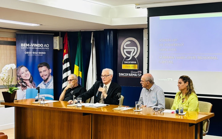  FecomercioSP e Sincofarma alertam empresas do varejo para um cenário econômico desafiador em 2025