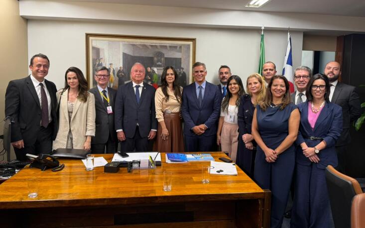 Entidades defendem cautela com redu&ccedil;&atilde;o da jornada &agrave;s lideran&ccedil;as da CCJ