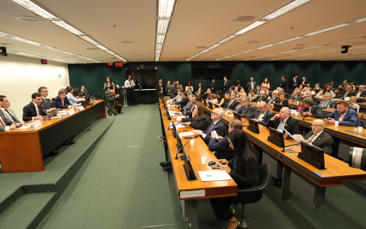 Comitiva participa da primeira reuni&atilde;o da comiss&atilde;o especial sobre a PEC da escala 6x1
