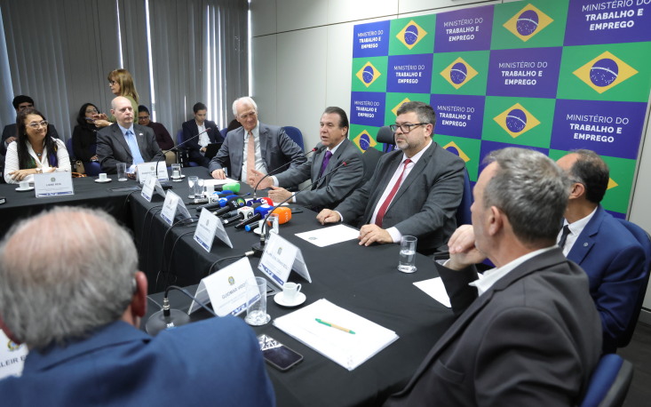 Diversas atividades ter&atilde;o autoriza&ccedil;&atilde;o permanente para o trabalho aos feriados