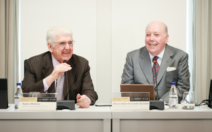 Rubens Medrano e M&aacute;rcio Ol&iacute;vio Fernandes da Costa realizam reuni&atilde;o conjunta. (Foto: Edilson Dias/FecomercioSP)